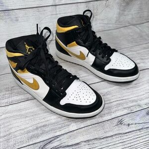 Air Jordan 1 Mid White, University Gold, Black size 9.5 M